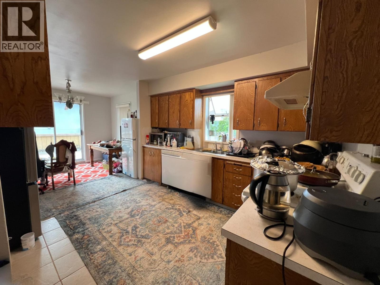 6921 Winch Street, Burnaby, British Columbia  V5B 2L7 - Photo 6 - R3118597