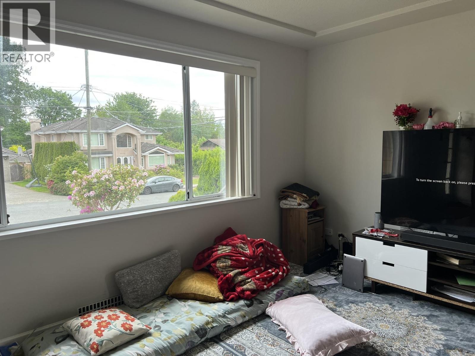 6921 Winch Street, Burnaby, British Columbia  V5B 2L7 - Photo 8 - R3118597