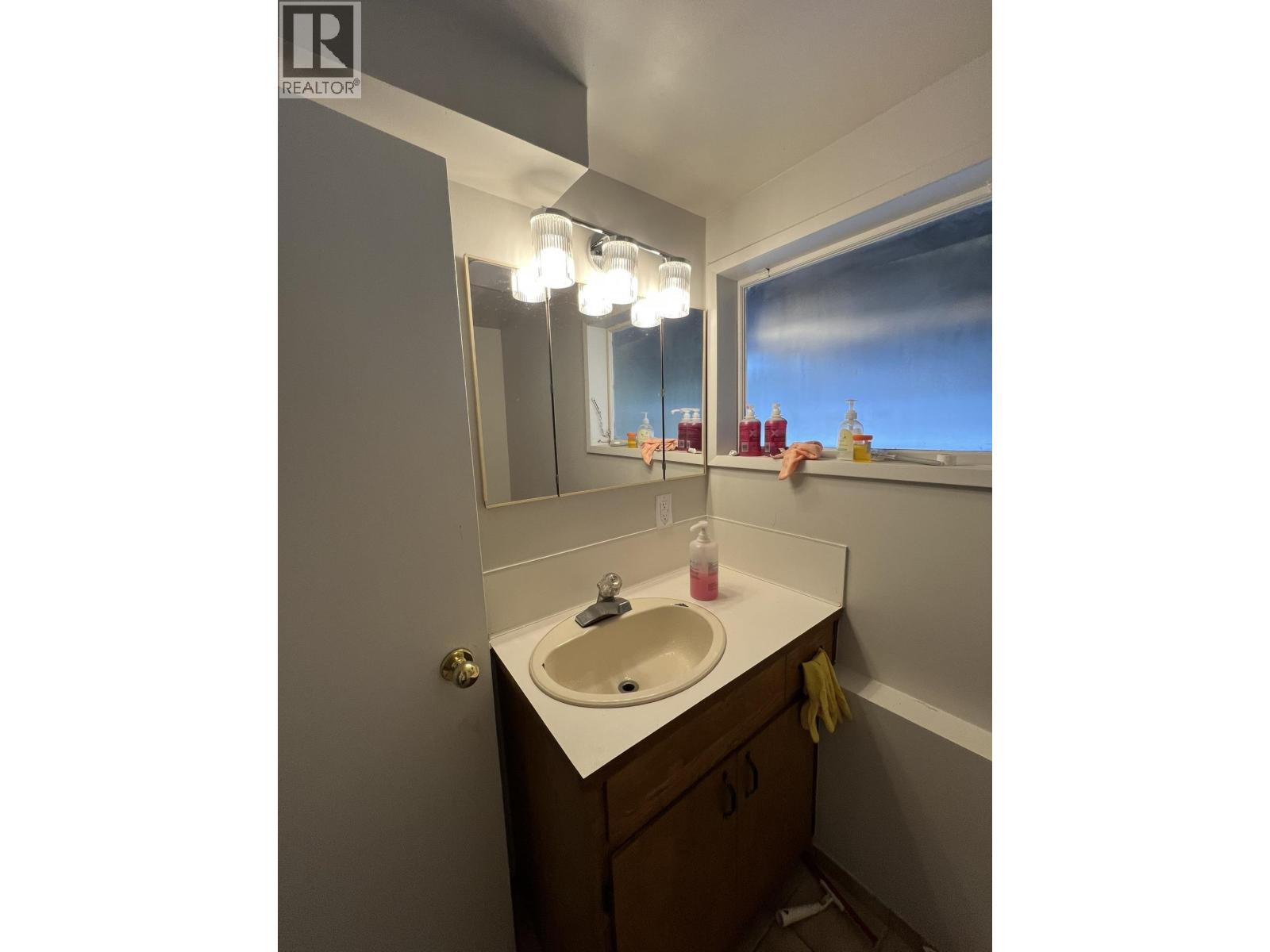 6921 Winch Street, Burnaby, British Columbia  V5B 2L7 - Photo 24 - R3118597