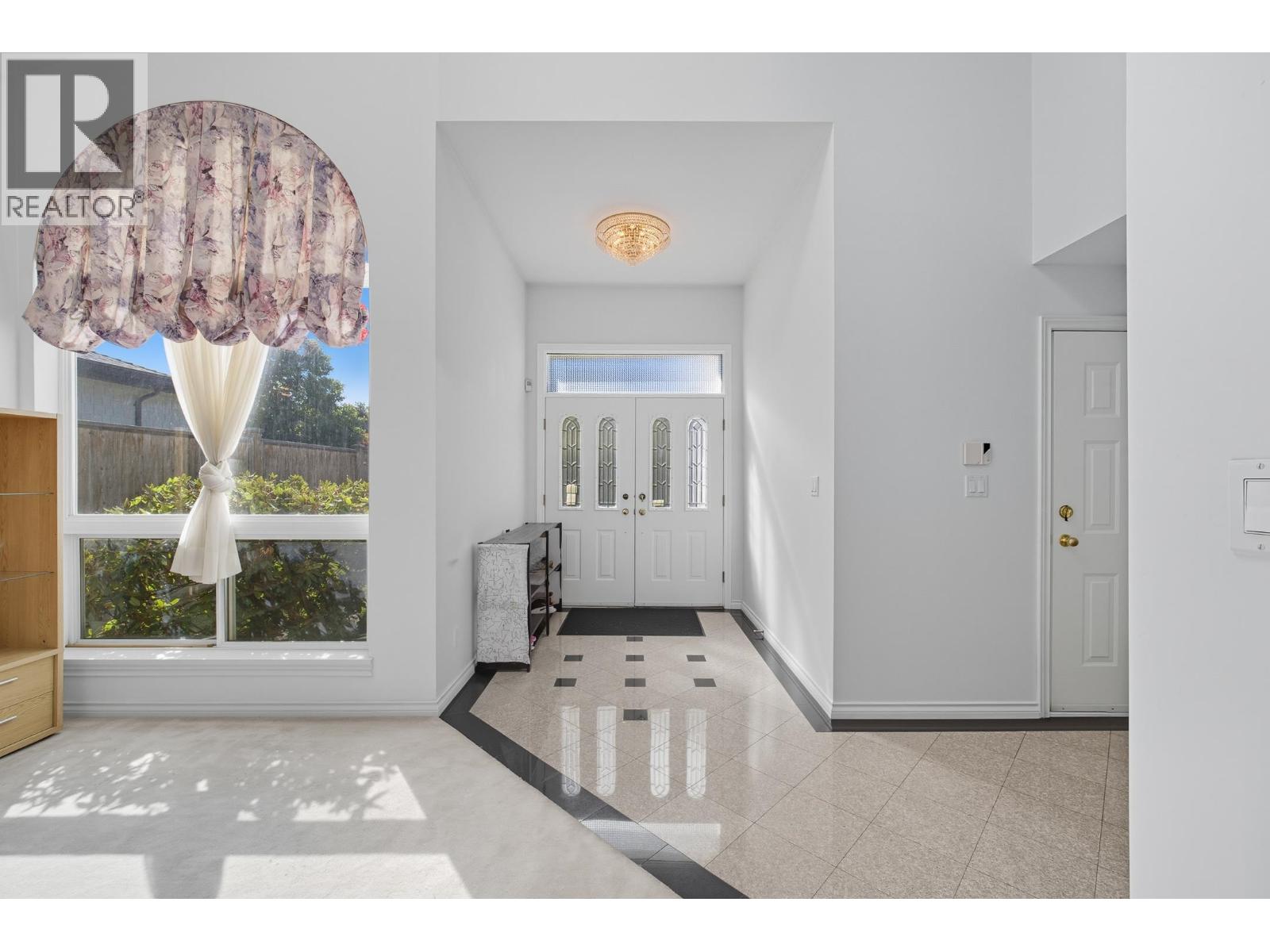 12631 Cameron Drive, Richmond, British Columbia  V6V 2T6 - Photo 3 - R3095667