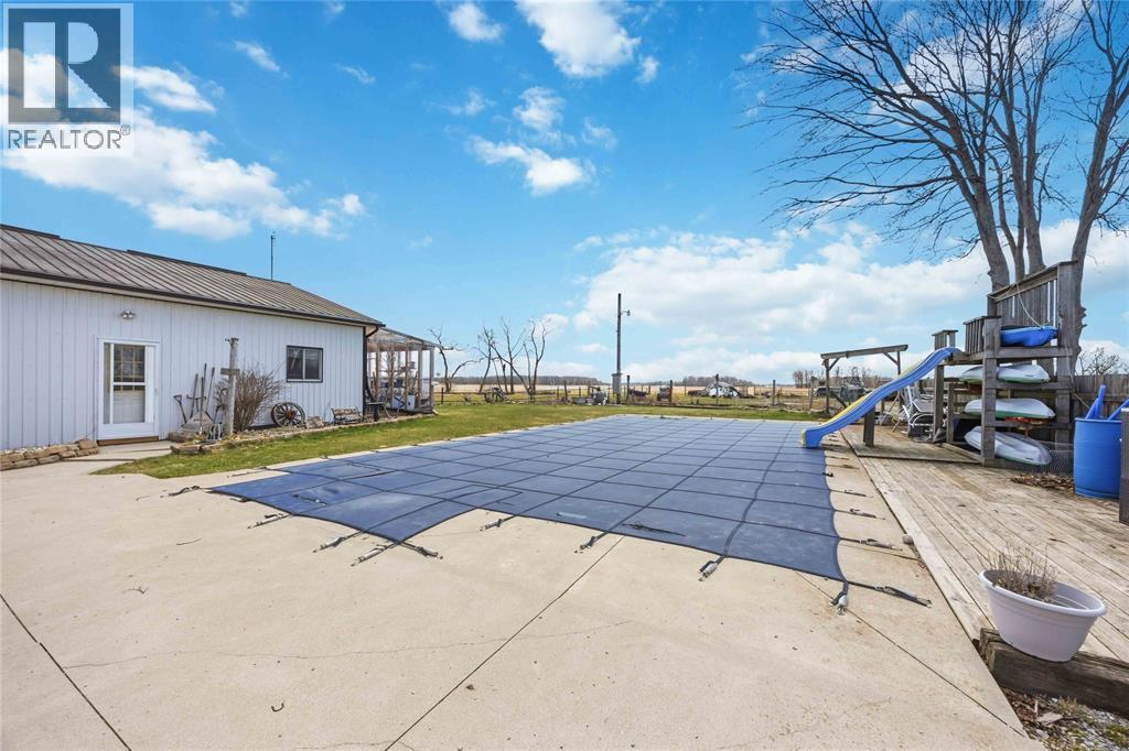 1061 Oil Springs Line, St Clair, Ontario  N0N 1H0 - Photo 36 - 26007550