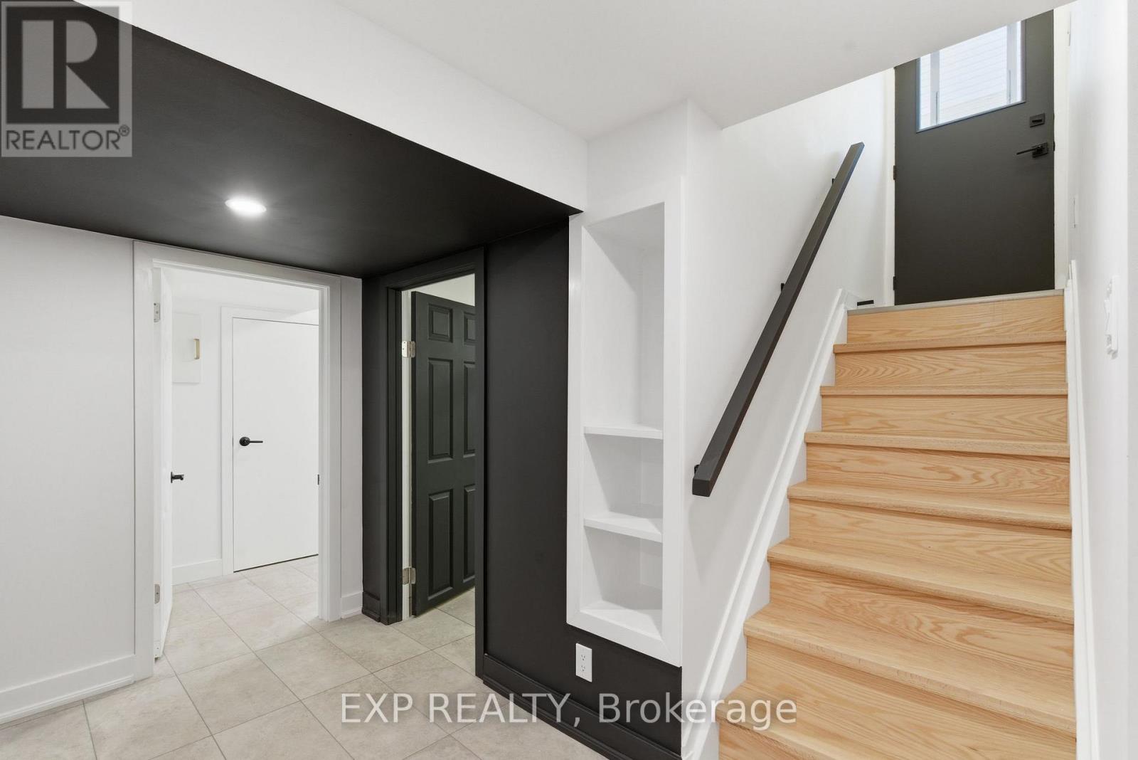 111 RIVERSIDE DRIVE N