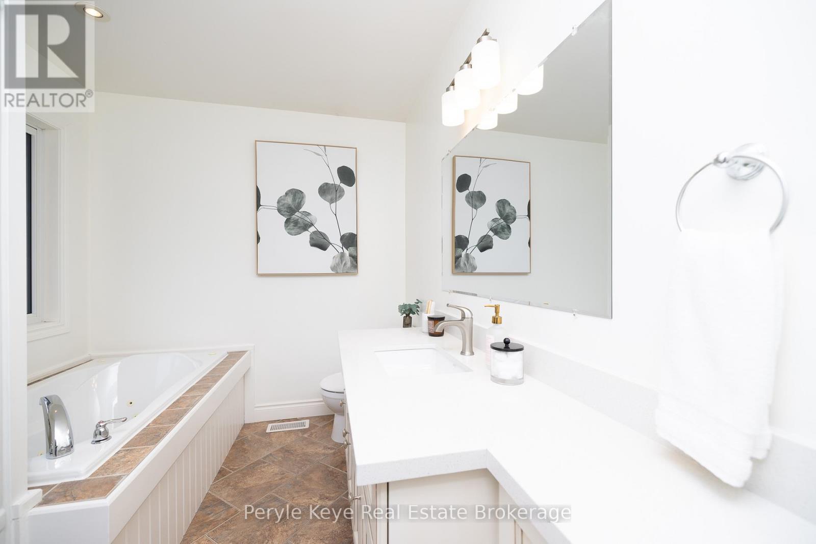 5 Mackenzie Drive, Huntsville, Ontario P1H 0A1 - Photo 43 - X13147488