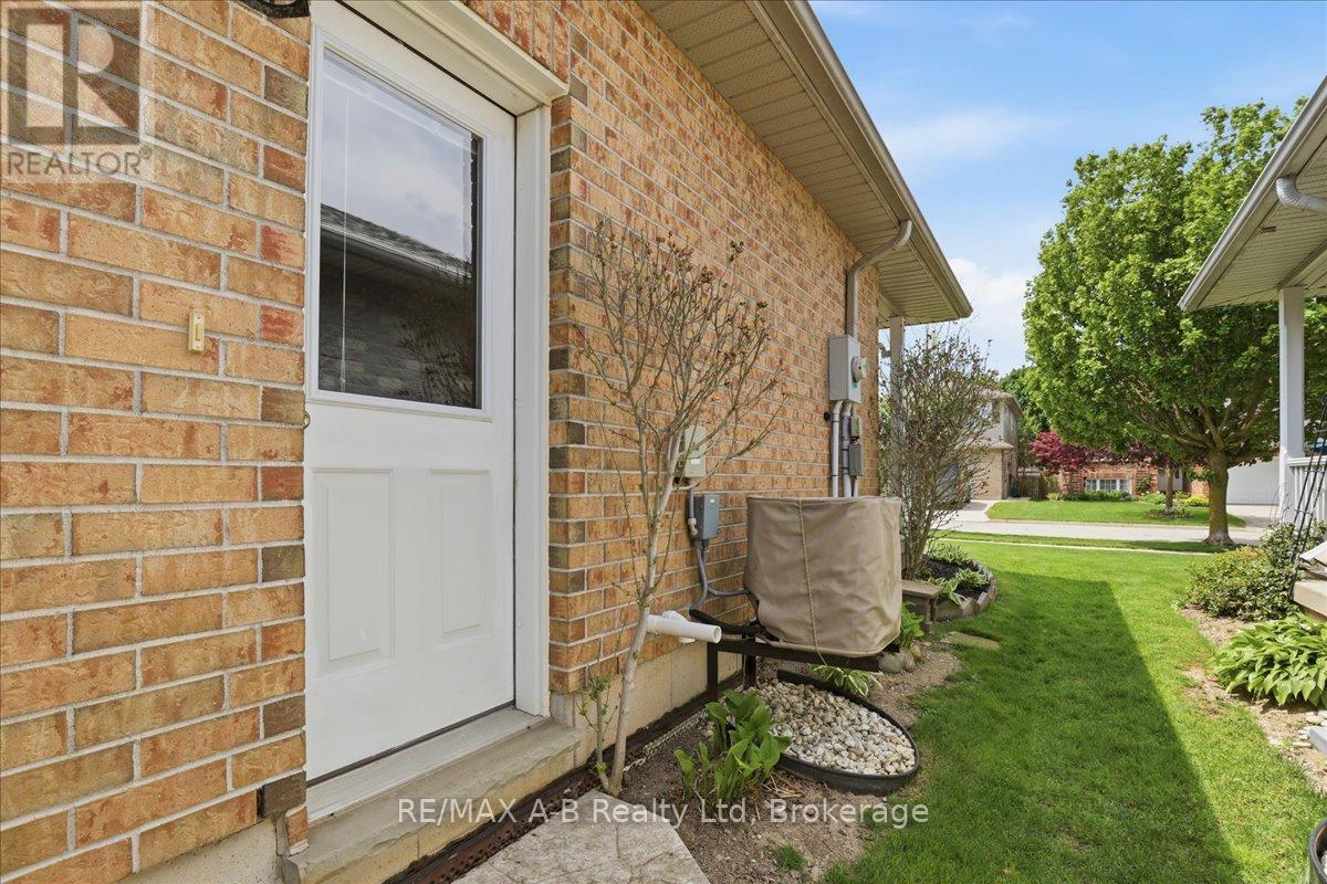 93 Abraham Drive, Stratford, Ontario N5A 8B1 - Photo 5 - X13147544