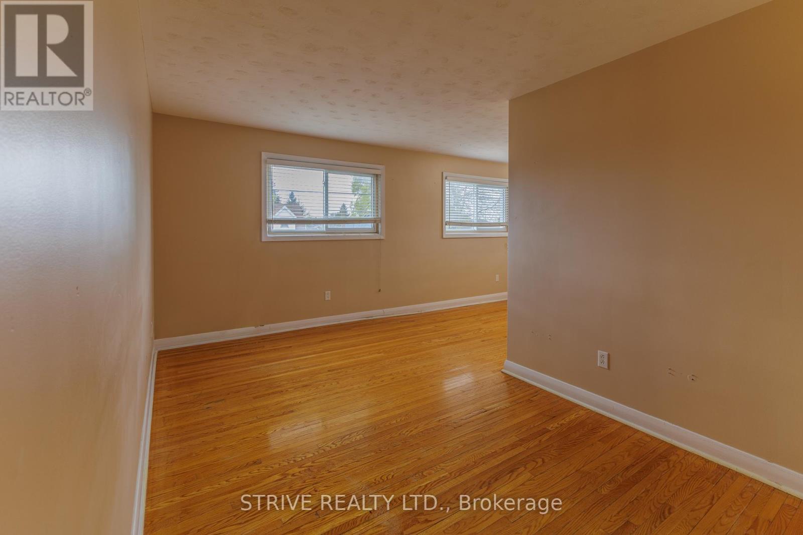 1 - 463 Bond Street E, Oshawa, Ontario  L1G 1B9 - Photo 2 - E13147500