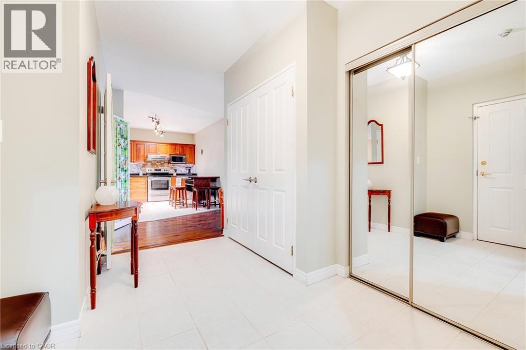 255 Keats Way Unit# 403, Waterloo, Ontario  N2L 6N6 - Photo 2 - 40831456