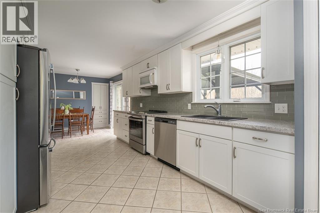 122 Burpee Street, Fredericton, New Brunswick  E3A 1M5 - Photo 2 - NB139730