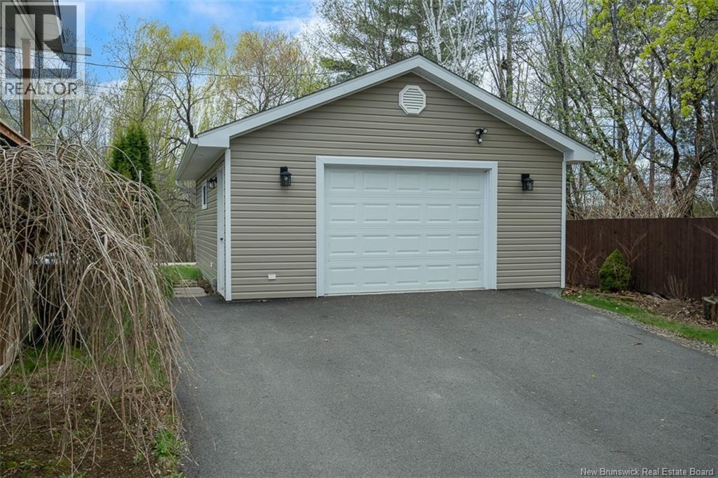 122 Burpee Street, Fredericton, New Brunswick  E3A 1M5 - Photo 33 - NB139730