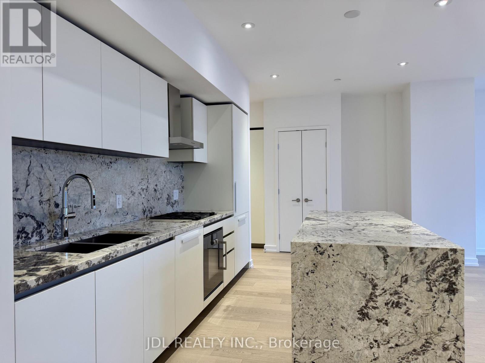 1502 - 1315 Bay Street, Toronto, Ontario  M5R 0E4 - Photo 6 - C13074570
