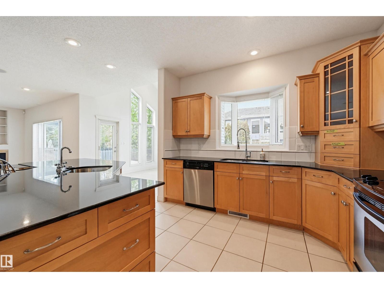 652 Henderson St Nw, Edmonton, Alberta  T6R 2R8 - Photo 13 - E4488705