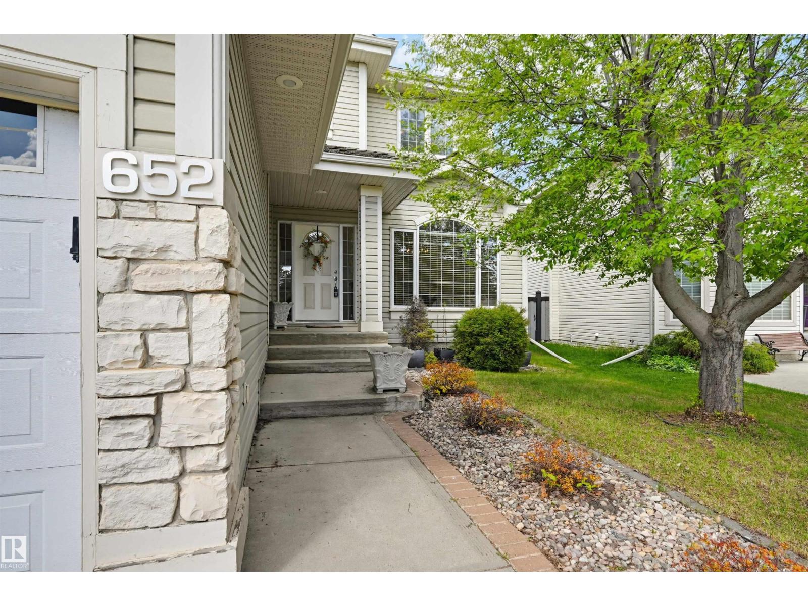 652 Henderson St Nw, Edmonton, Alberta  T6R 2R8 - Photo 3 - E4488705