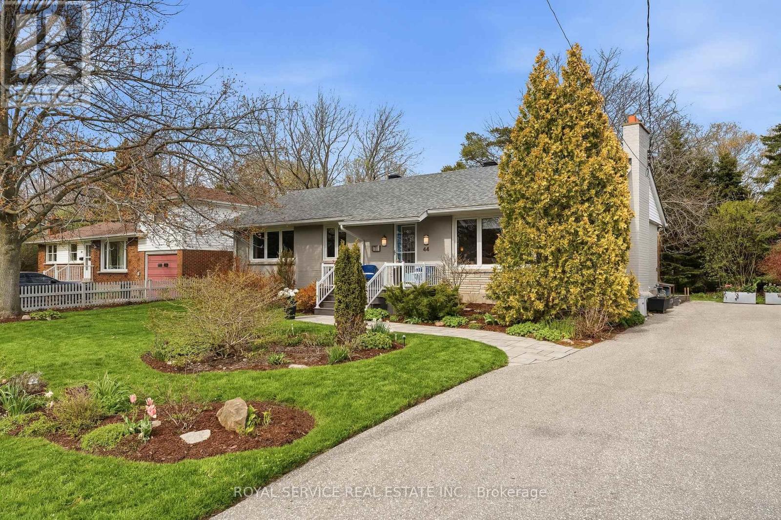 44 SPRINGBROOK ROAD, Cobourg, Ontario
