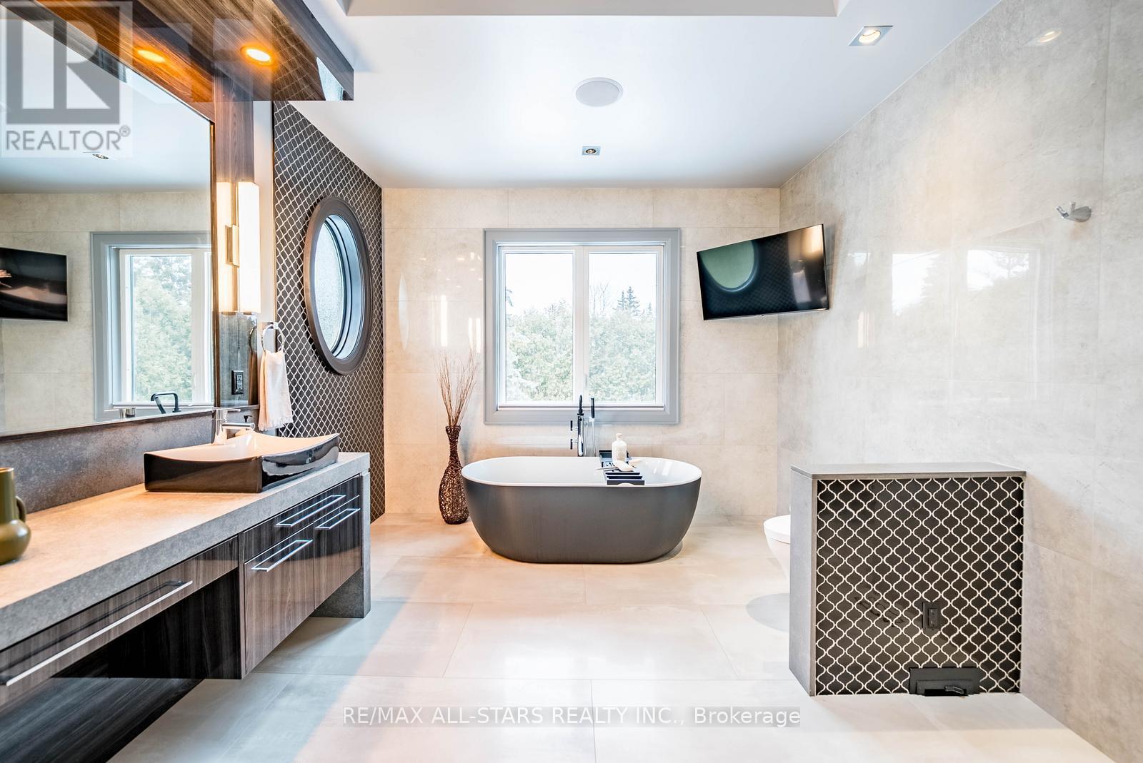 32 Wembley Avenue, Markham, Ontario  L3R 2A9 - Photo 29 - N12873414