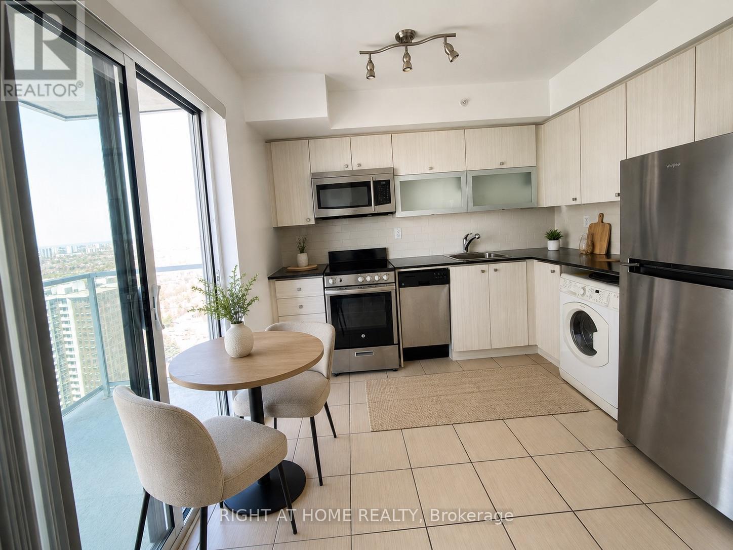 2803 - 275 Yorkland Road, Toronto, Ontario M2J 0B4 - Photo 5 - C13147422