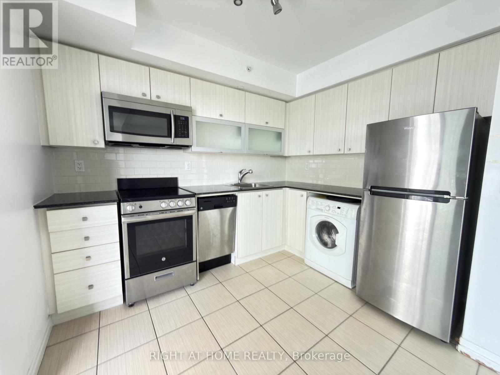 2803 - 275 Yorkland Road, Toronto, Ontario  M2J 0B4 - Photo 12 - C13147442