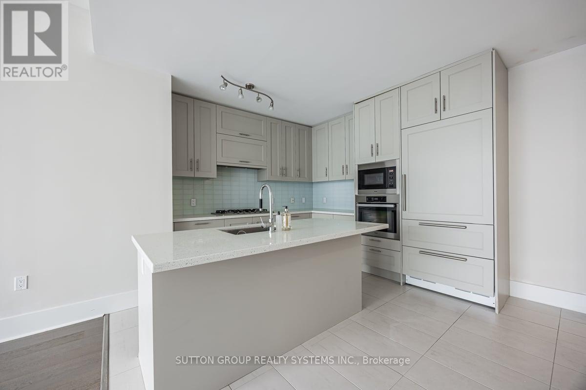 1008 - 29 Queens Quay E, Toronto, Ontario  M5E 0A4 - Photo 8 - C13147450