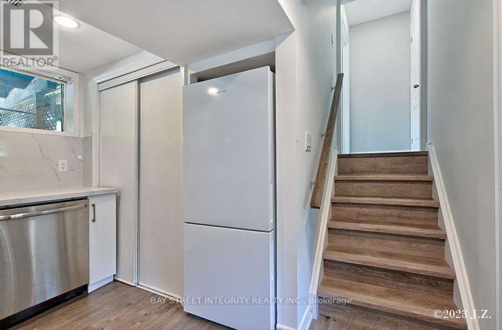 Lower - 27 Heathview Avenue, Toronto, Ontario  M2K 2C2 - Photo 6 - C13147510