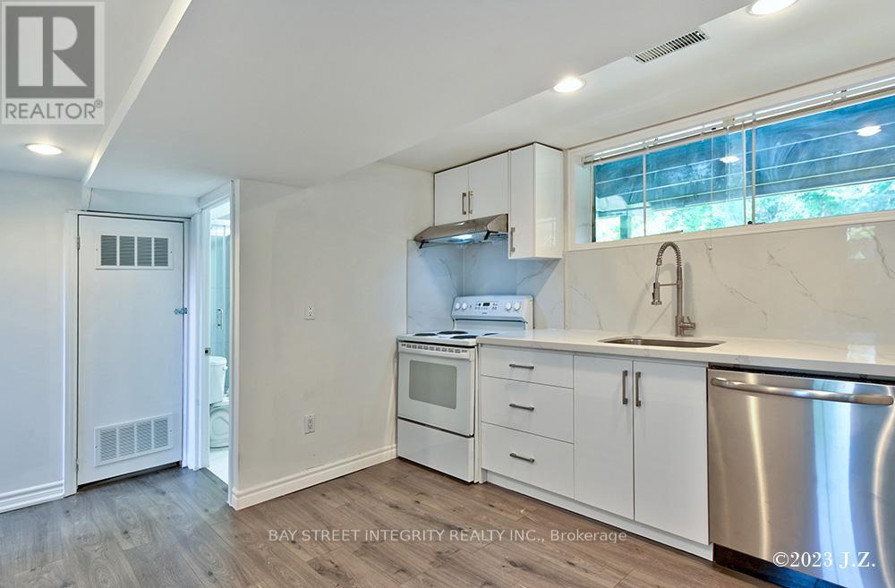 Lower - 27 Heathview Avenue, Toronto, Ontario  M2K 2C2 - Photo 7 - C13147510