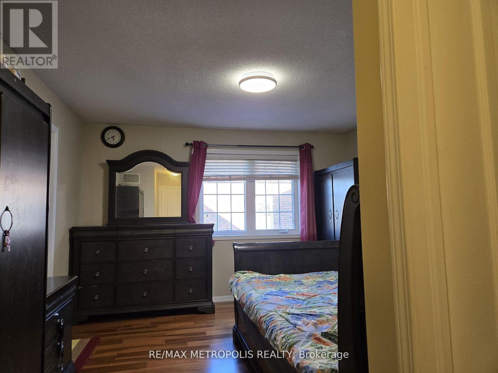 1913 Liatris Drive, Pickering, Ontario L1X 0A7 - Photo 14 - E13147440