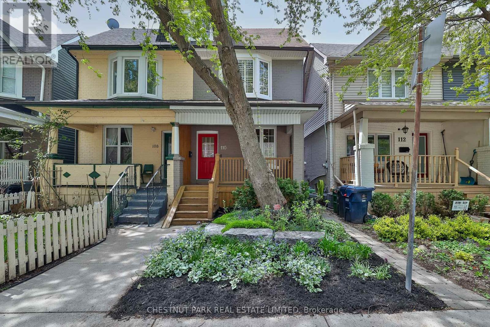 110 BOOTH AVENUE, Toronto, Ontario