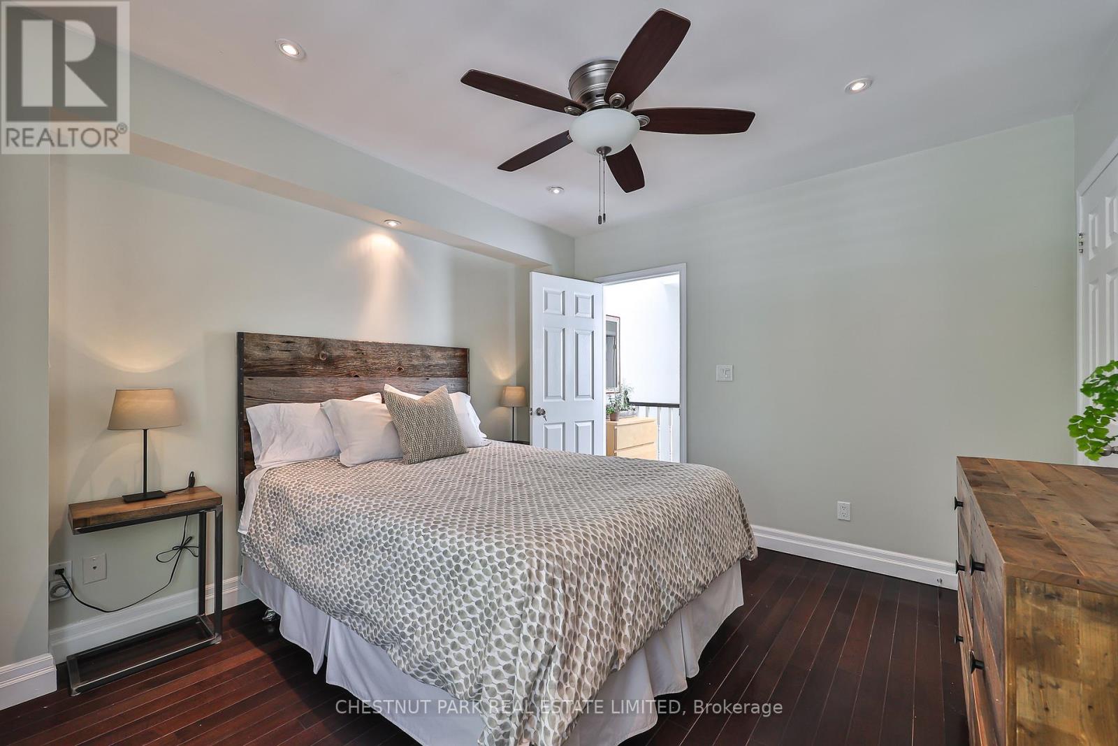 110 Booth Avenue, Toronto, Ontario  M4M 2M4 - Photo 25 - E13147466