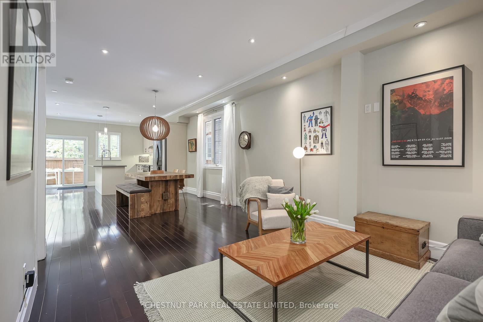 110 Booth Avenue, Toronto, Ontario  M4M 2M4 - Photo 4 - E13147466