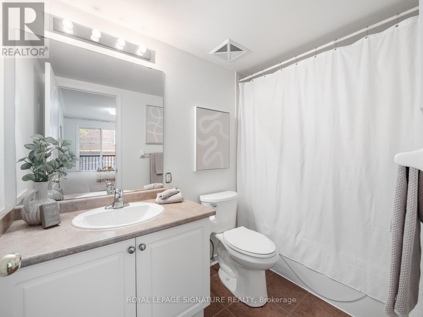 201 - 45 Strangford Lane, Toronto, Ontario  M1L 0E5 - Photo 13 - E13147498