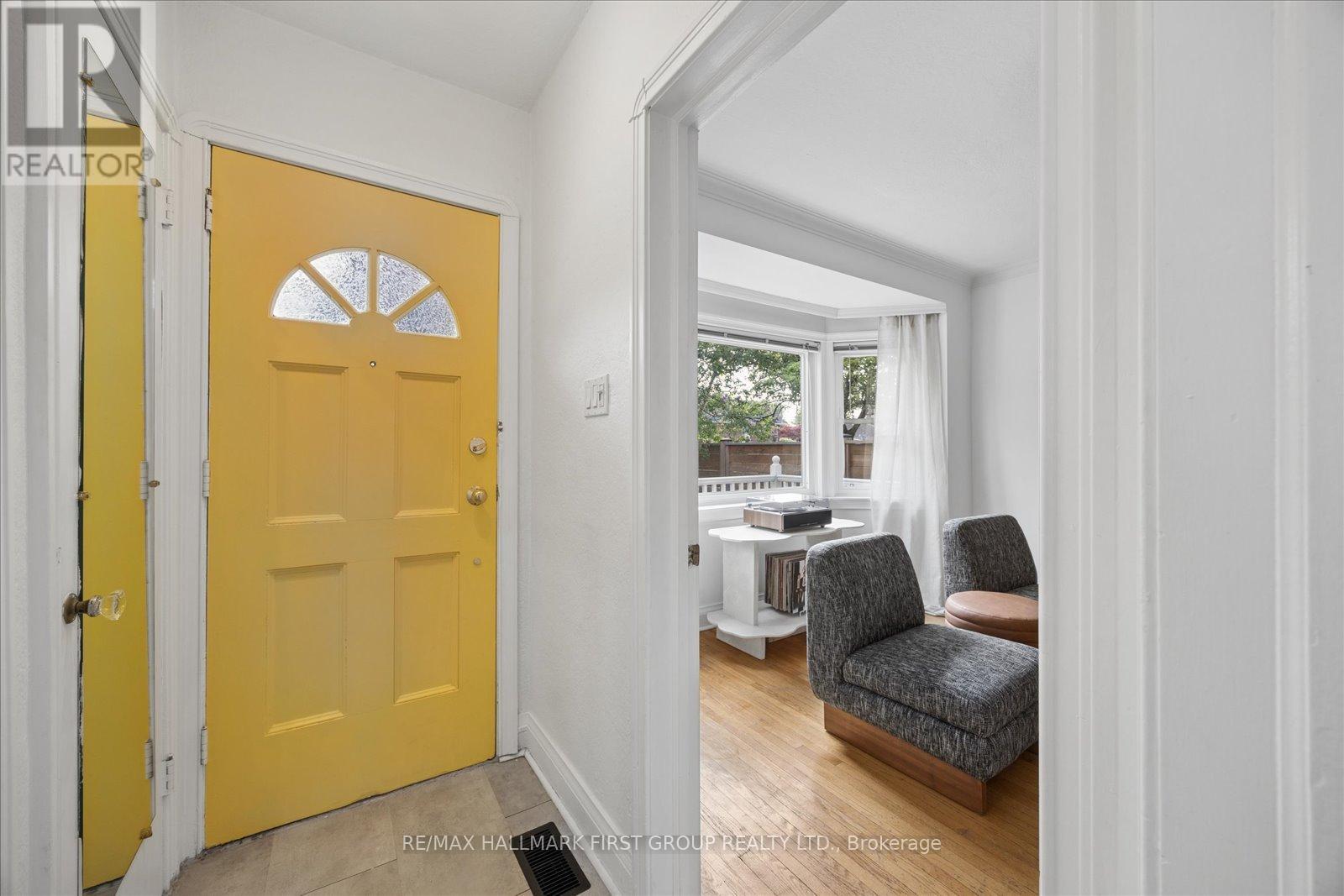 31 Machockie Road, Toronto, Ontario M4C 3M5 - Photo 4 - E13147526