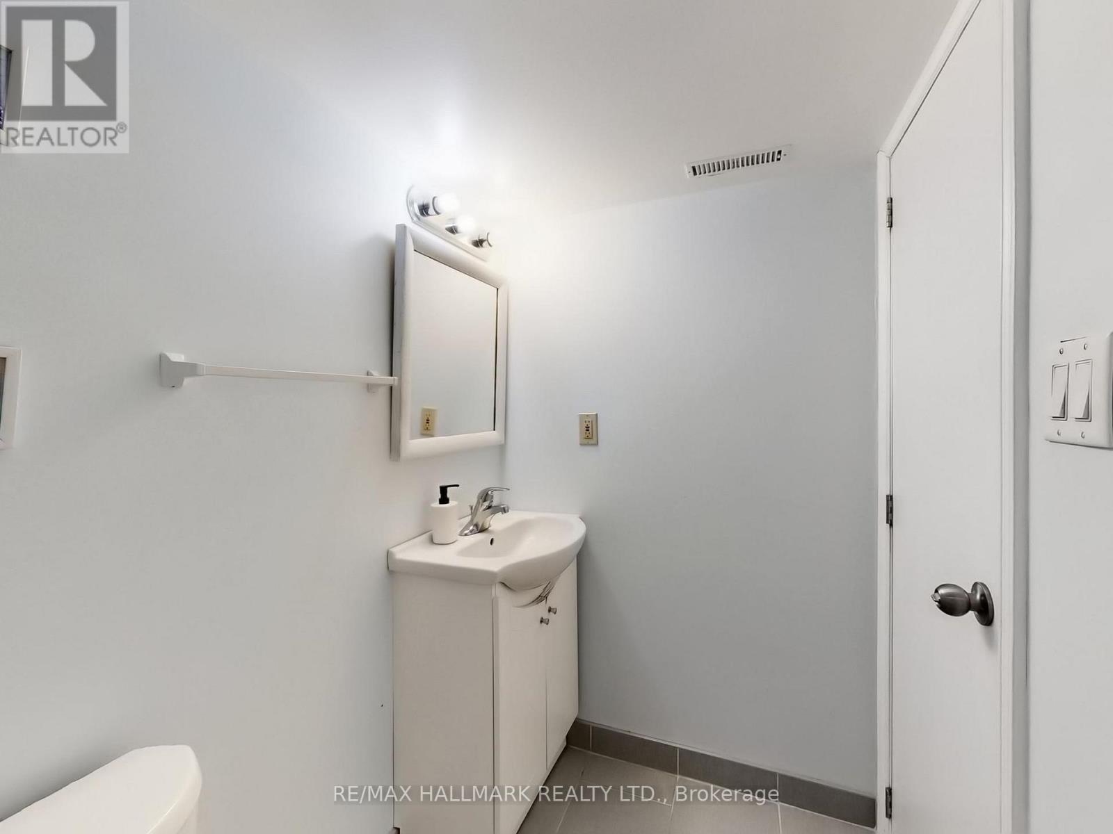 79 Cartier Crescent, Richmond Hill, Ontario  L4C 2N3 - Photo 32 - N13147568
