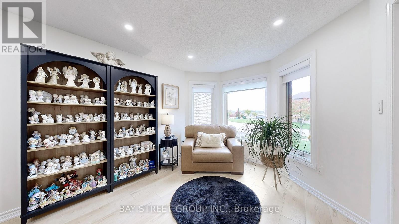 53 Priscilla's Place, Barrie (Painswick South), Ontario  L4N 5X6 - Photo 4 - S13147472