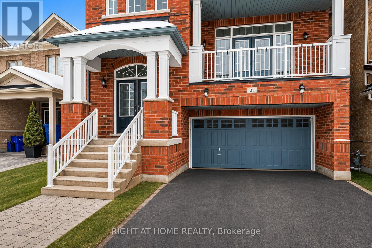 38 Kellington Trail, Whitchurch-Stouffville, Ontario  L4A 1X6 - Photo 2 - N12858566