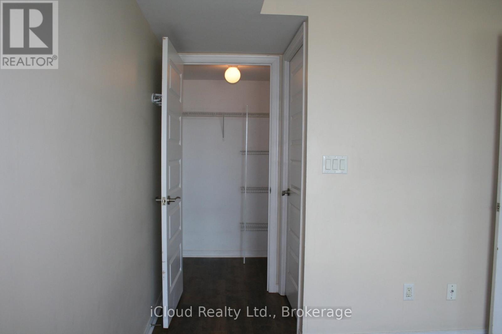 2001 - 215 Queen Street E, Brampton, Ontario  L4W 0A9 - Photo 17 - W13147452