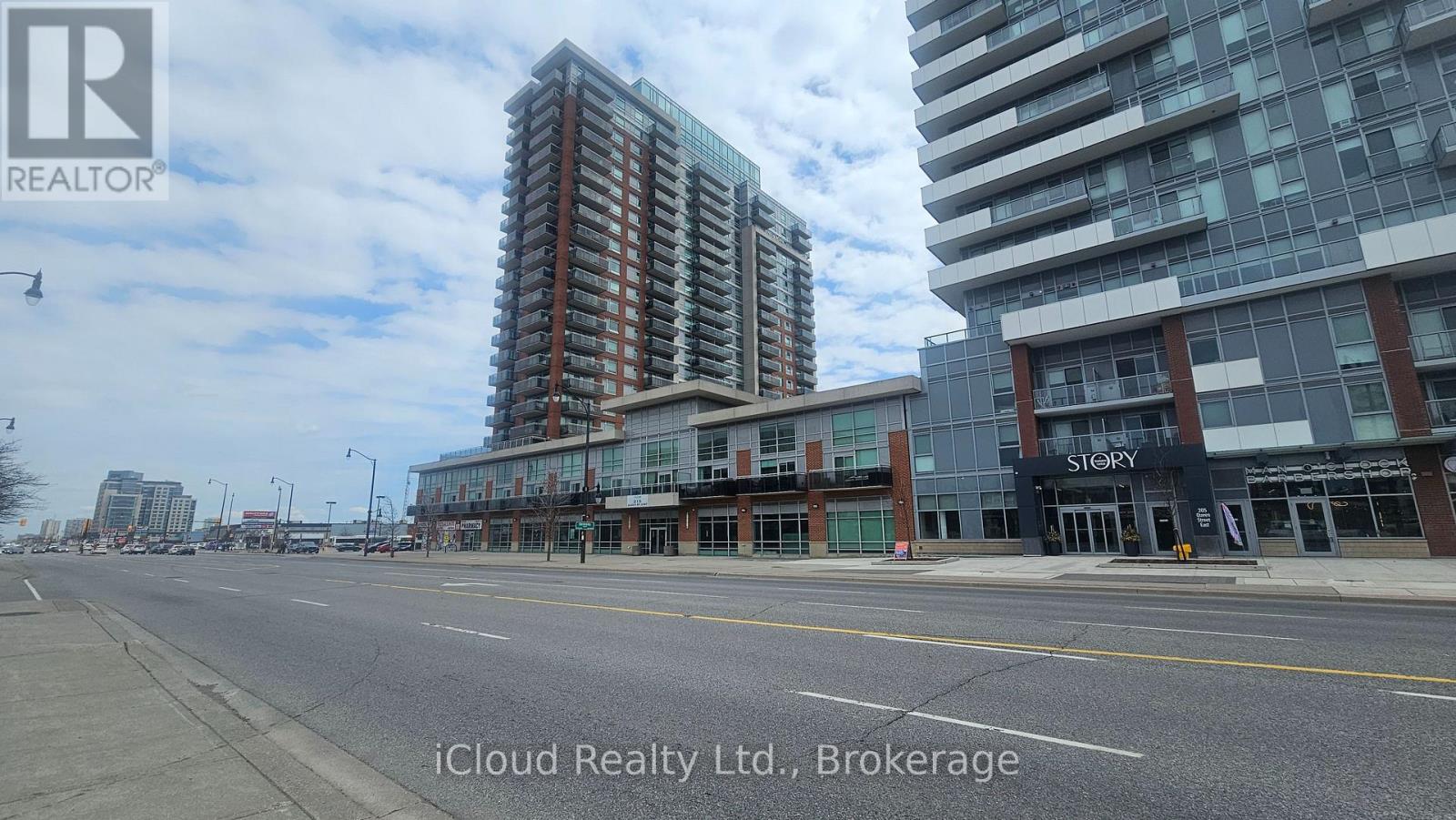2001 - 215 Queen Street E, Brampton, Ontario  L4W 0A9 - Photo 2 - W13147452