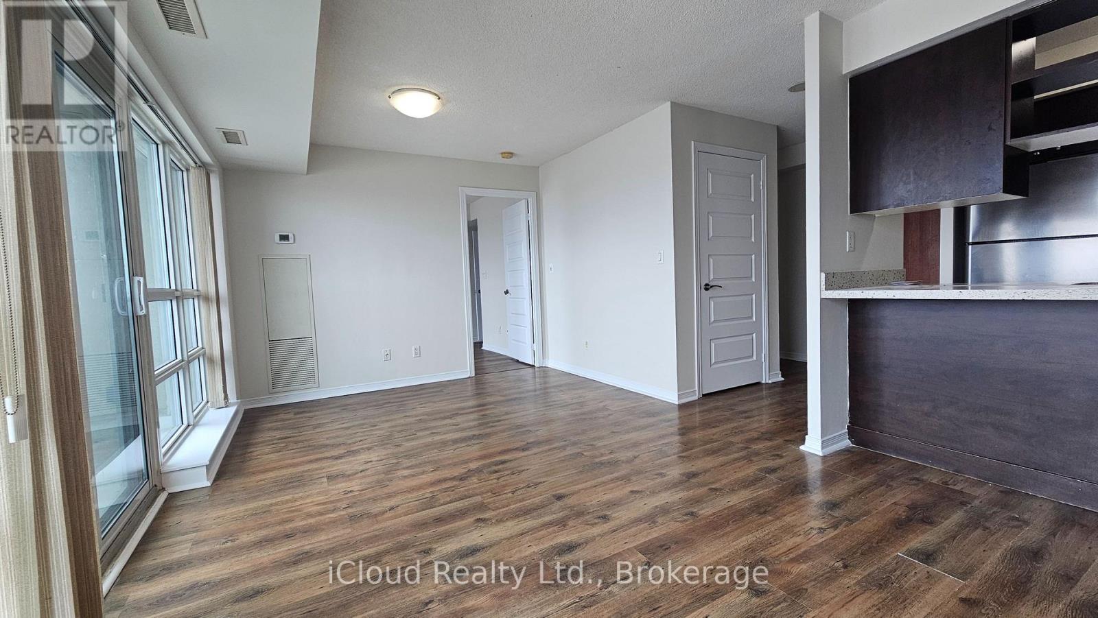 2001 - 215 Queen Street E, Brampton, Ontario  L4W 0A9 - Photo 22 - W13147452