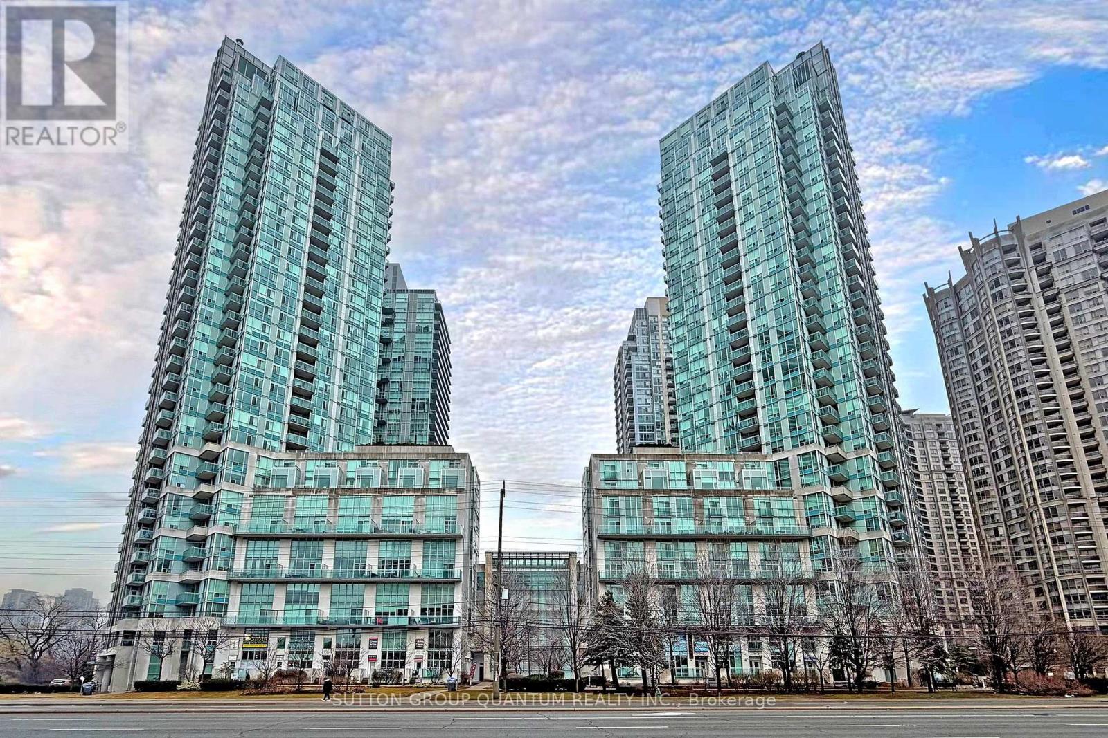 701 - 3939 Duke Of York Boulevard, Mississauga, Ontario  L5B 4N2 - Photo 1 - W13147478