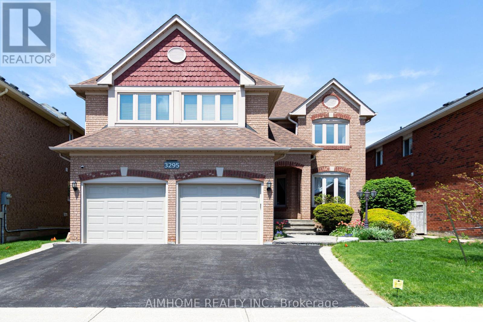 3295 Bloomfield Drive, Mississauga, Ontario  L5N 6X7 - Photo 1 - W13147486