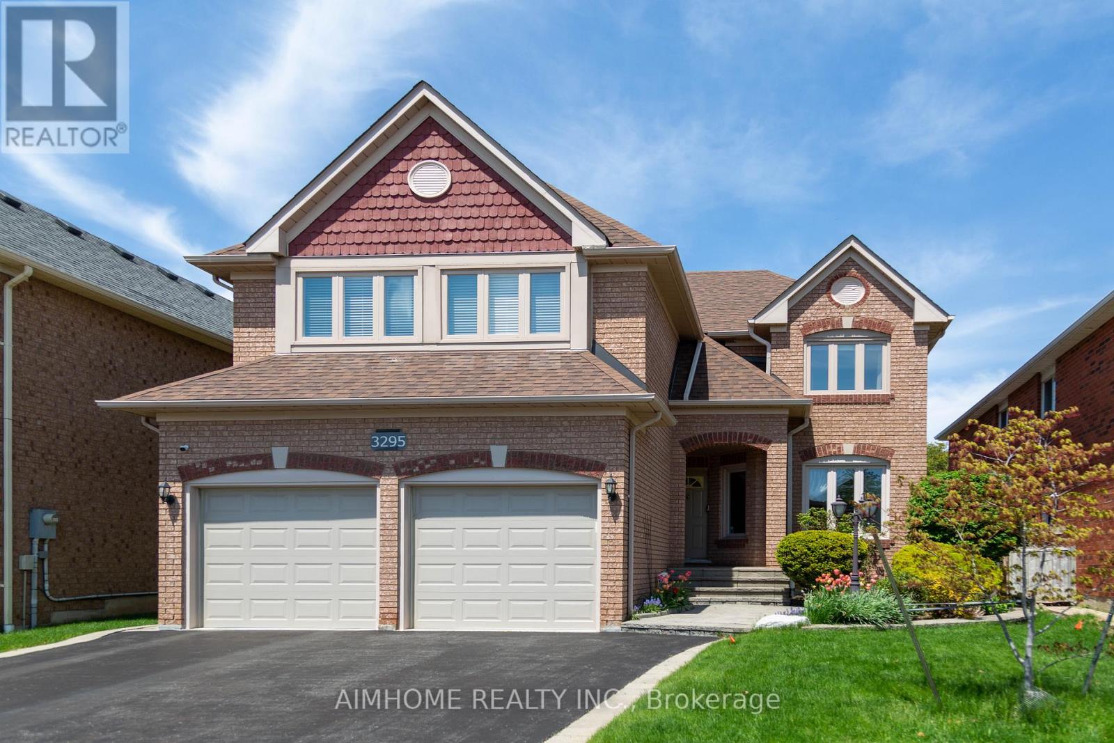 3295 Bloomfield Drive, Mississauga, Ontario  L5N 6X7 - Photo 2 - W13147486