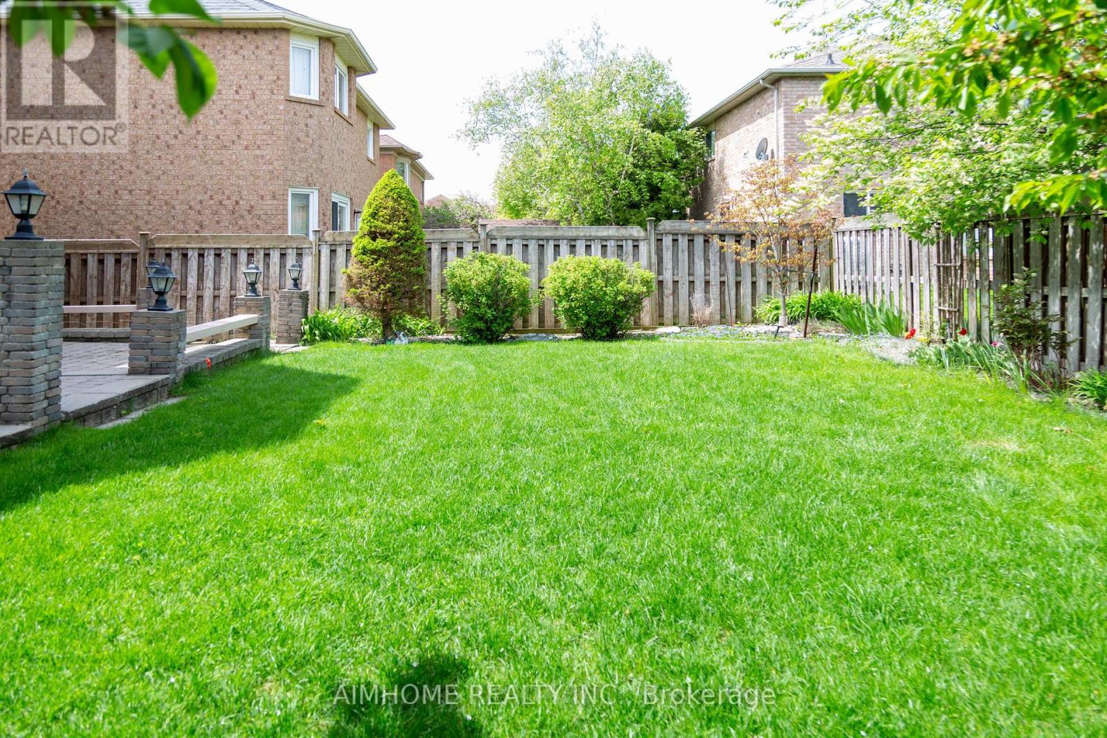 3295 Bloomfield Drive, Mississauga, Ontario  L5N 6X7 - Photo 35 - W13147486