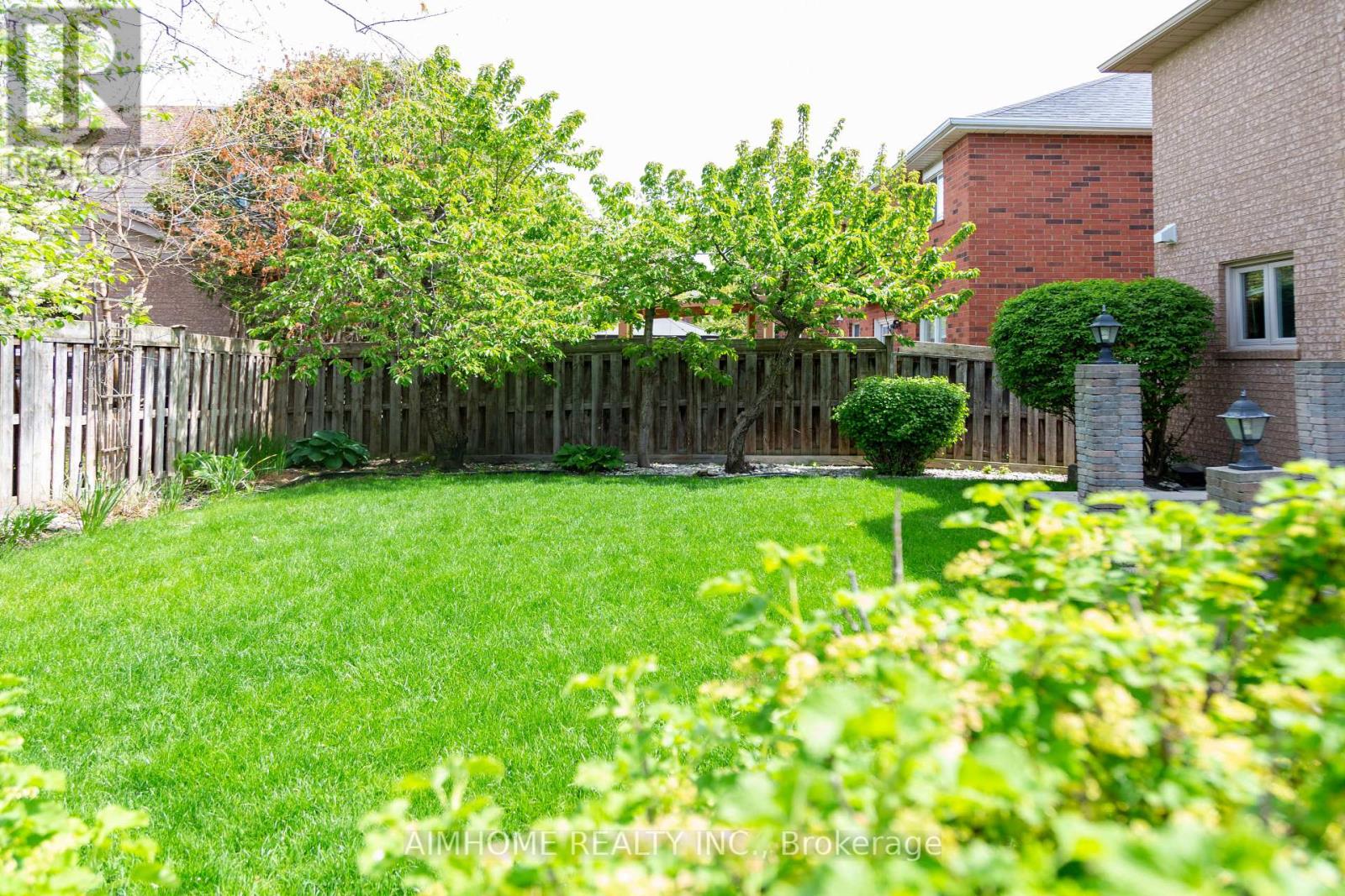 3295 Bloomfield Drive, Mississauga, Ontario  L5N 6X7 - Photo 36 - W13147486