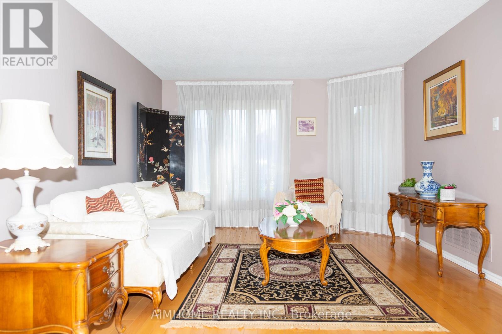 3295 Bloomfield Drive, Mississauga, Ontario  L5N 6X7 - Photo 8 - W13147486