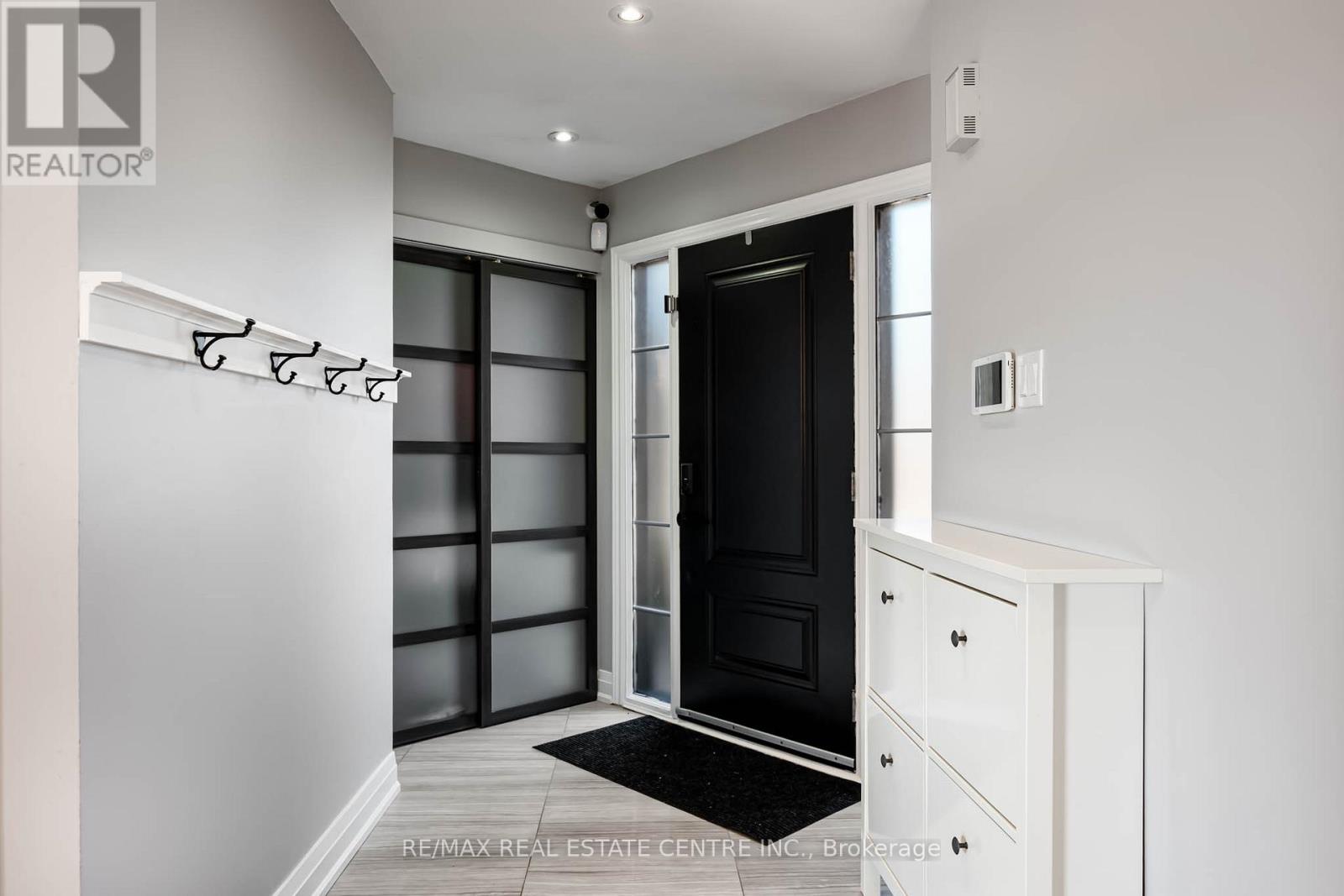 292 Lisa Marie Drive, Orangeville, Ontario  L9W 4P4 - Photo 4 - W13147506