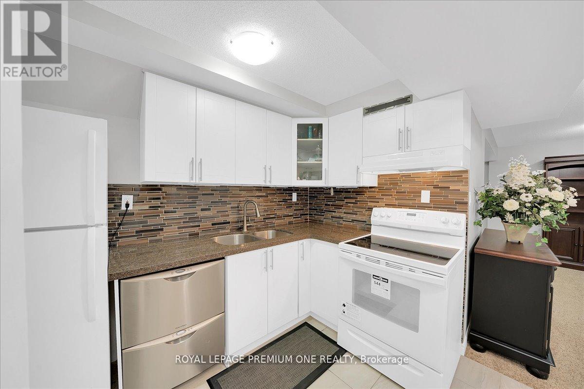 30 Monabelle Crescent, Brampton, Ontario  L6P 1W5 - Photo 38 - W13147528
