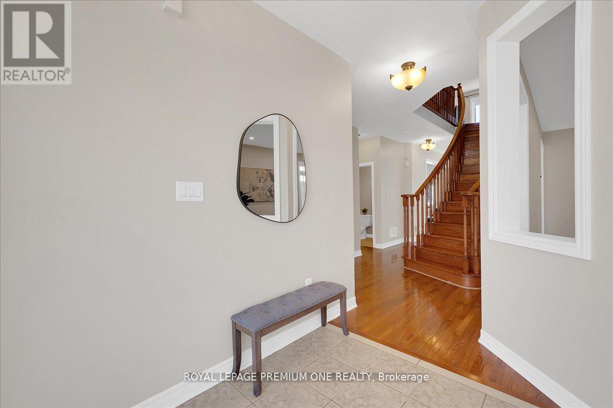 30 Monabelle Crescent, Brampton, Ontario  L6P 1W5 - Photo 6 - W13147528