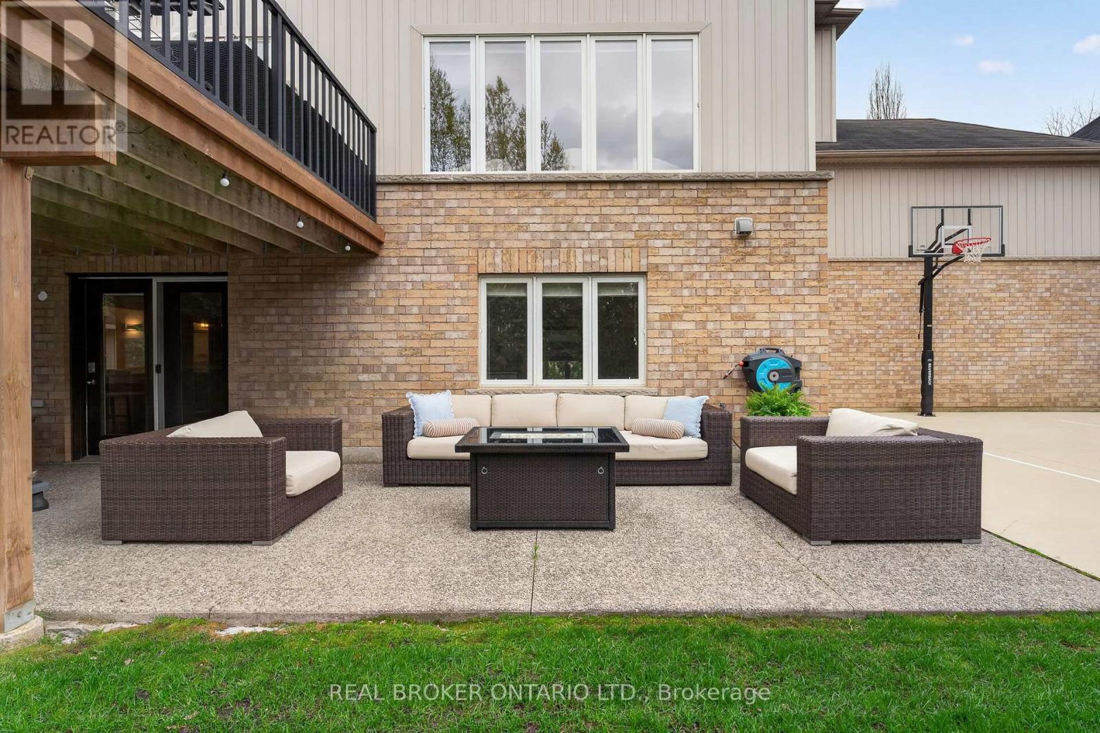 8 Gamble Street, Halton Hills, Ontario  L7G 0B7 - Photo 48 - W13147556