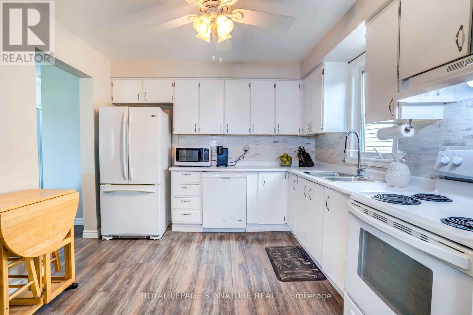 17 Mitchell Avenue, Brampton (Heart Lake West), Ontario  L6Z 1H2 - Photo 12 - W13147560