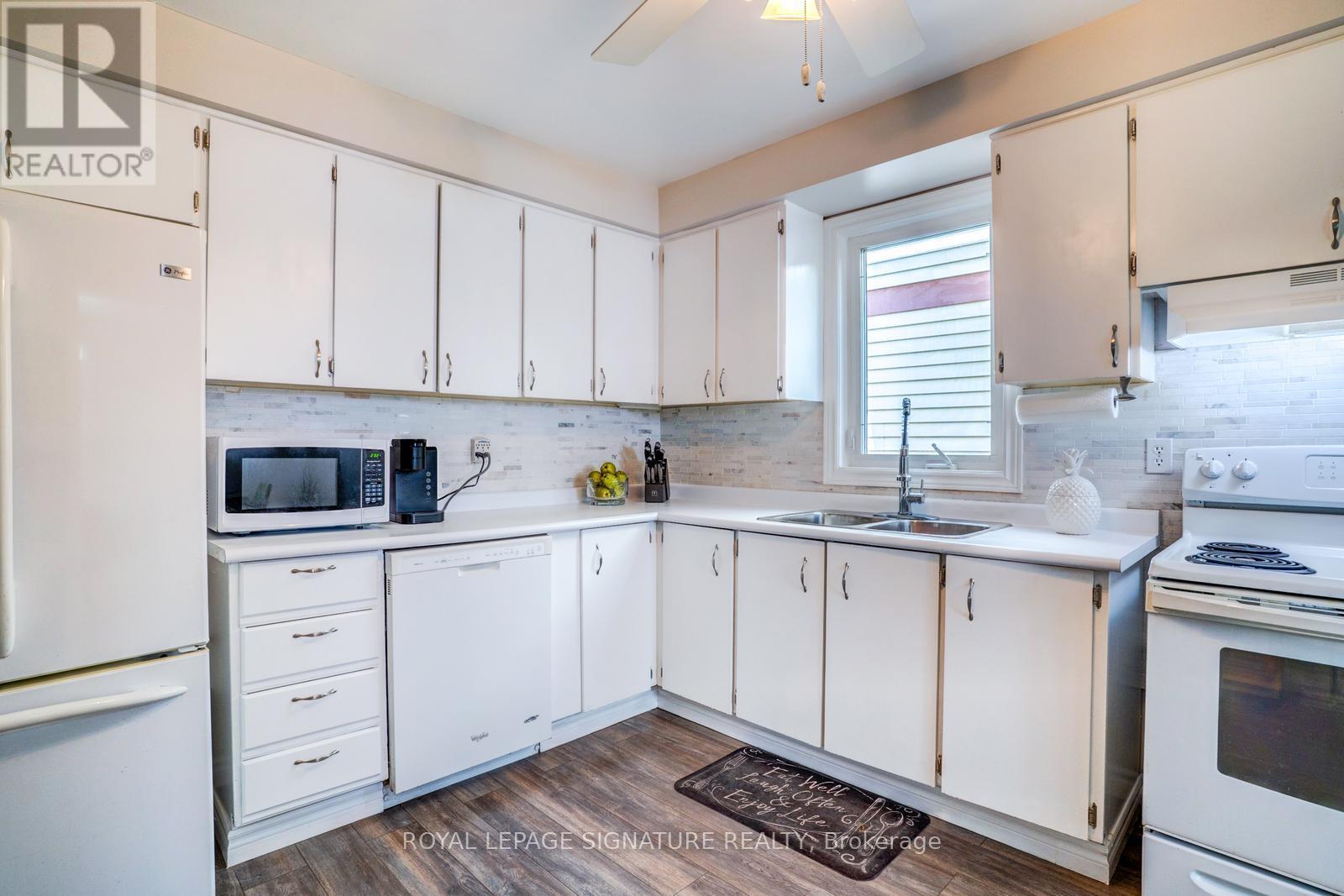 17 Mitchell Avenue, Brampton (Heart Lake West), Ontario  L6Z 1H2 - Photo 13 - W13147560