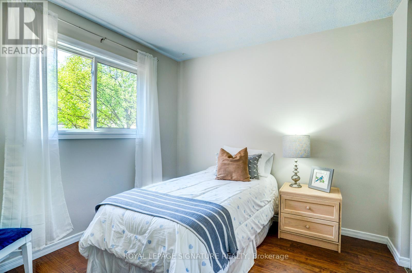 17 Mitchell Avenue, Brampton (Heart Lake West), Ontario  L6Z 1H2 - Photo 19 - W13147560