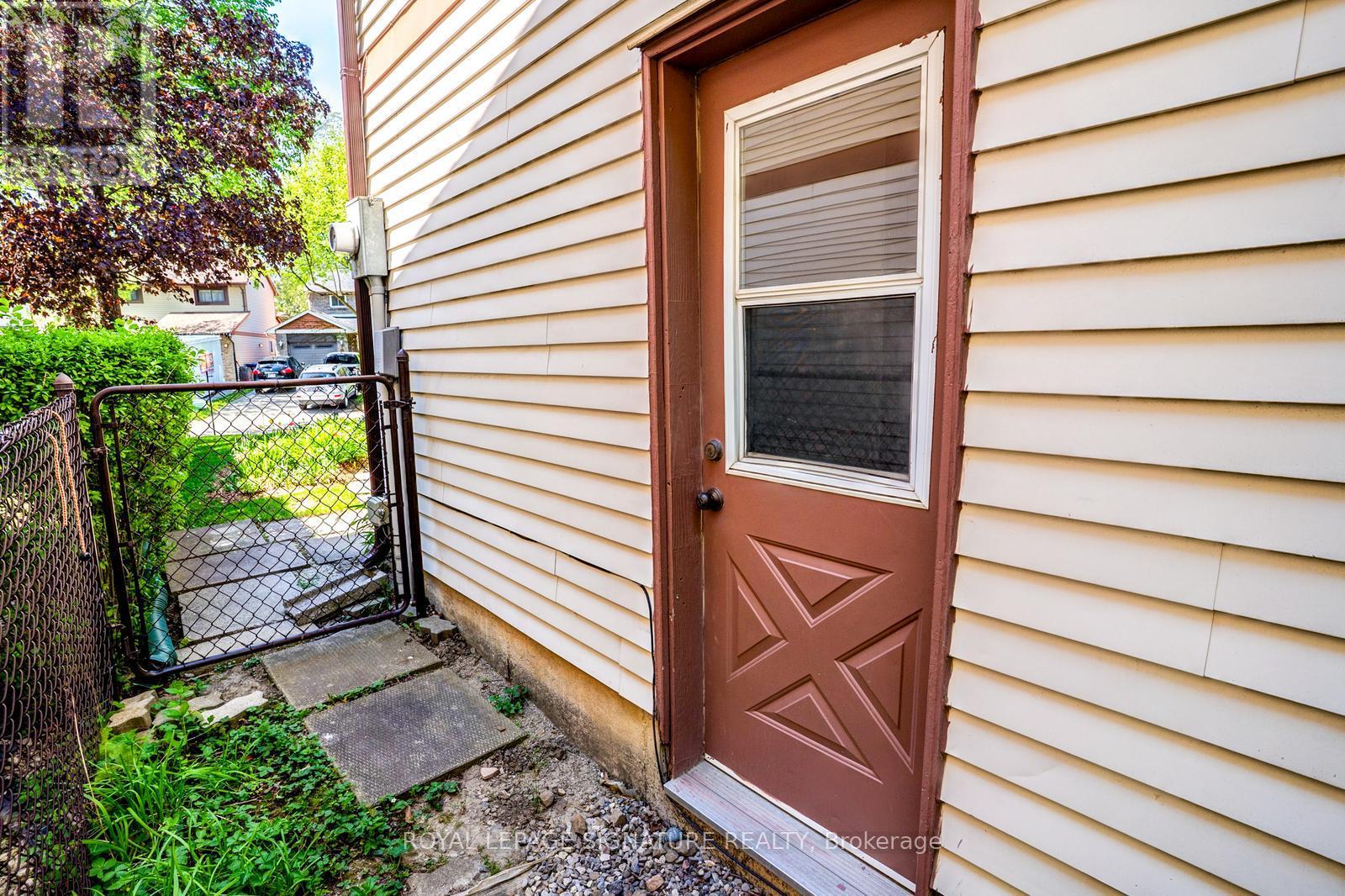 17 Mitchell Avenue, Brampton (Heart Lake West), Ontario  L6Z 1H2 - Photo 23 - W13147560
