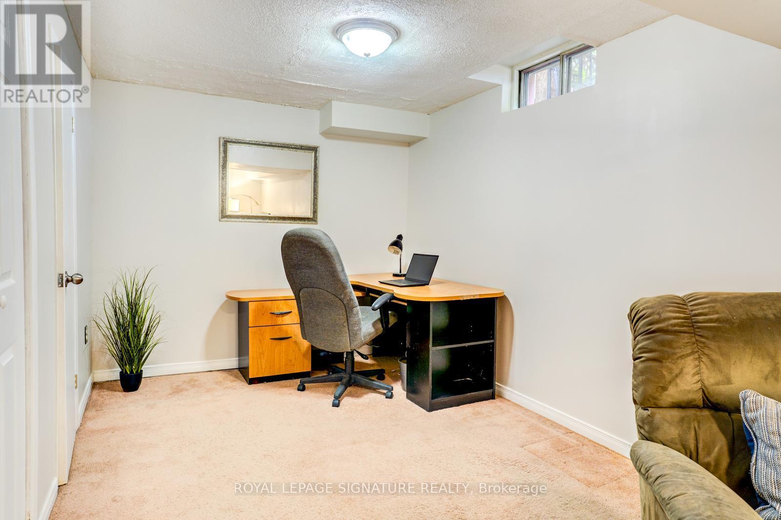 17 Mitchell Avenue, Brampton (Heart Lake West), Ontario  L6Z 1H2 - Photo 25 - W13147560