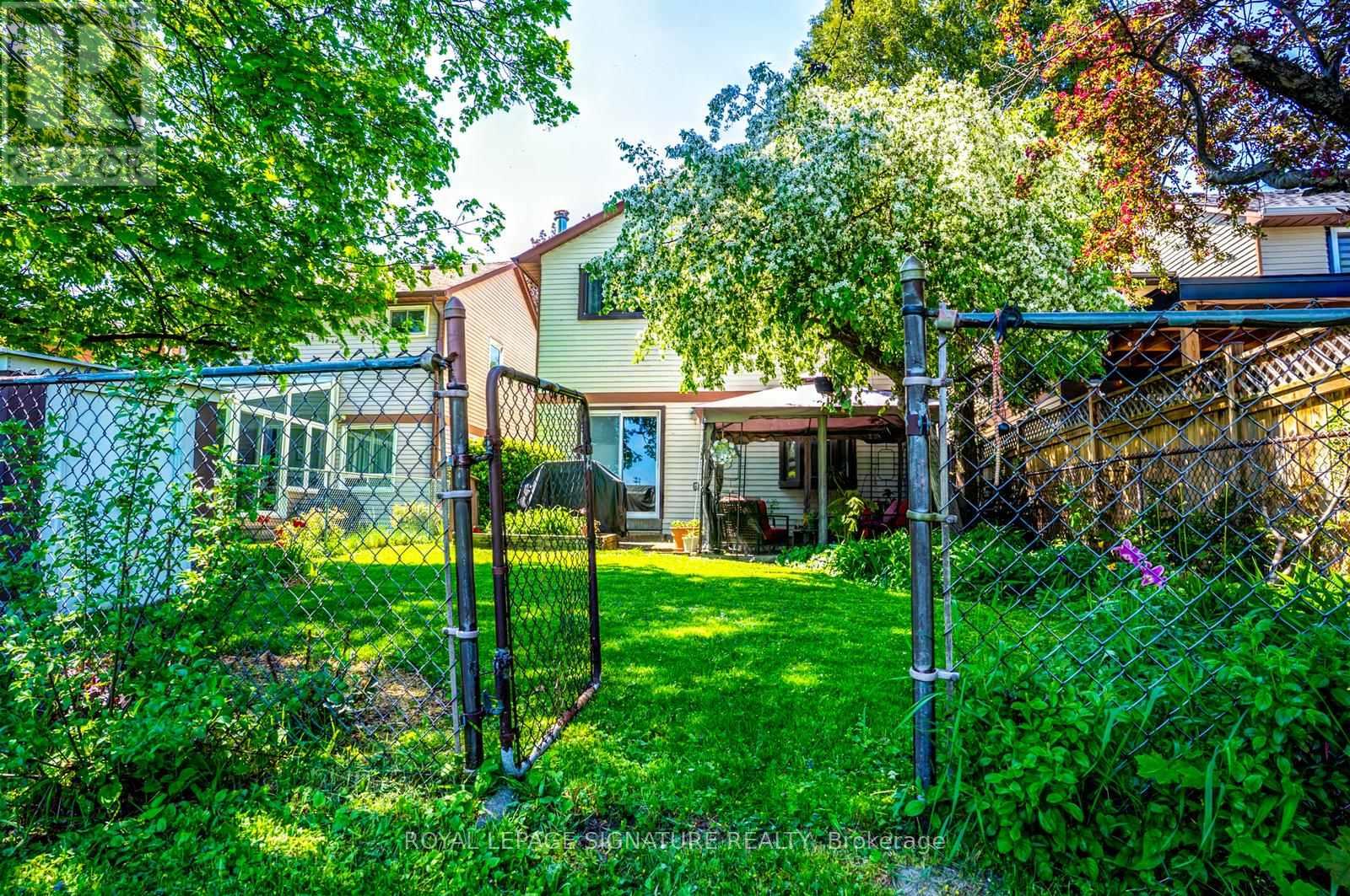 17 Mitchell Avenue, Brampton (Heart Lake West), Ontario  L6Z 1H2 - Photo 29 - W13147560